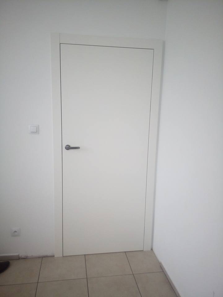 0001 montaż drzwi - asilo białe lakierowane (2)
